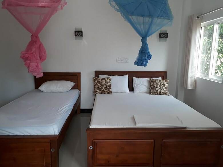Hotel Anna Tourist Inn