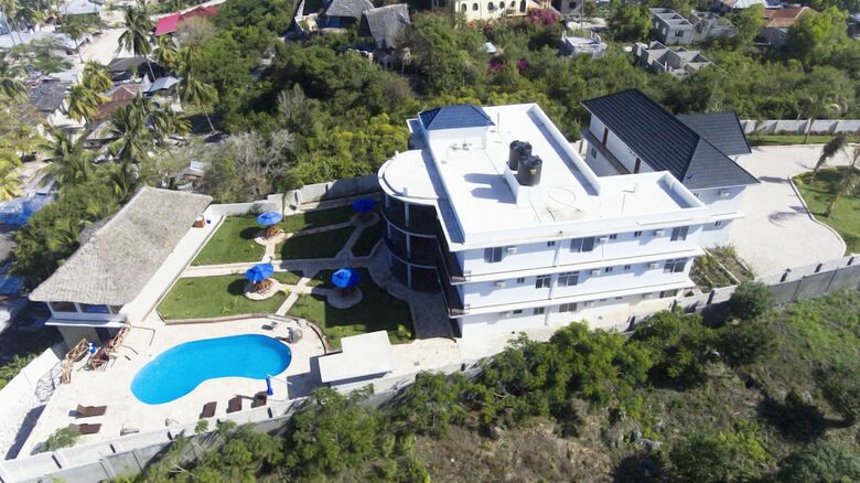 Sea Crest Hotel