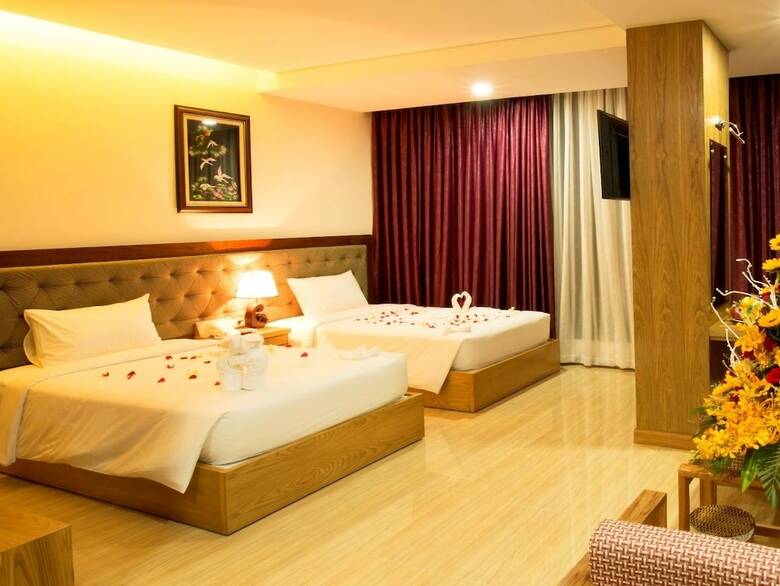Happy Light Hotel