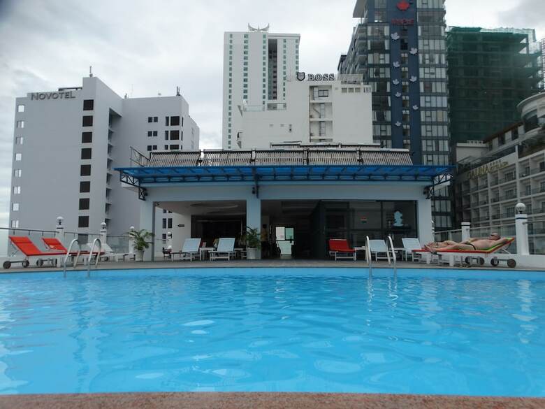 Happy Light Hotel