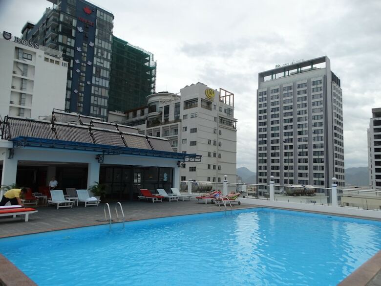 Happy Light Hotel