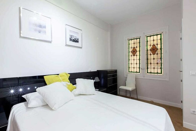 Gran Via Apartment - Near Gran Via Street