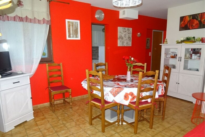 Les Oliviers. Gites