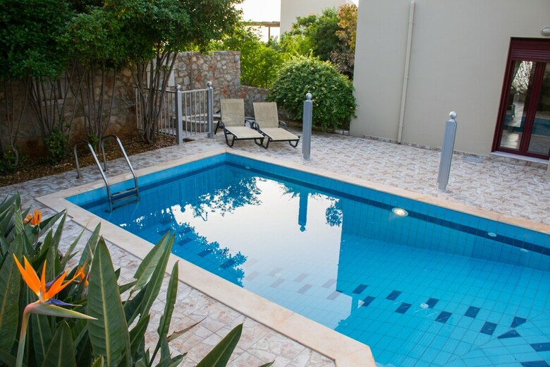 Okeanides Villas