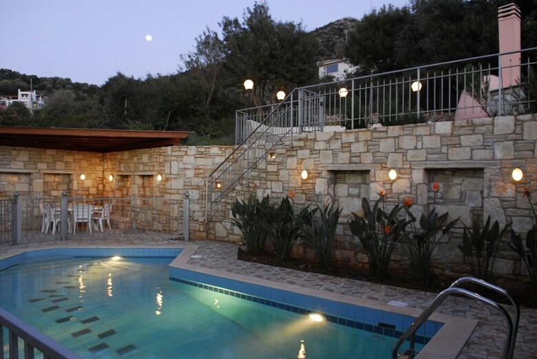 Okeanides Villas