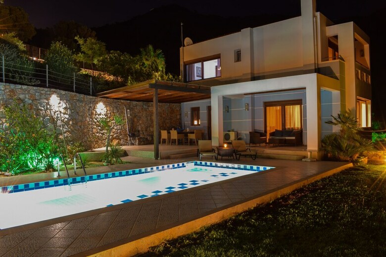 Okeanides Villas