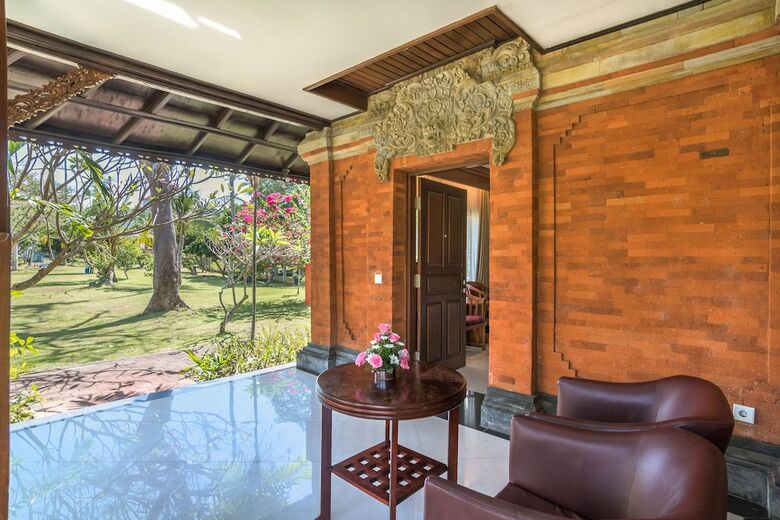 Hotel Inna Bali Beach Resort