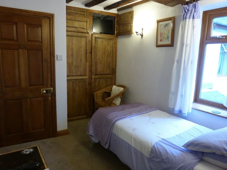 Bed & Breakfast Fedw Farm