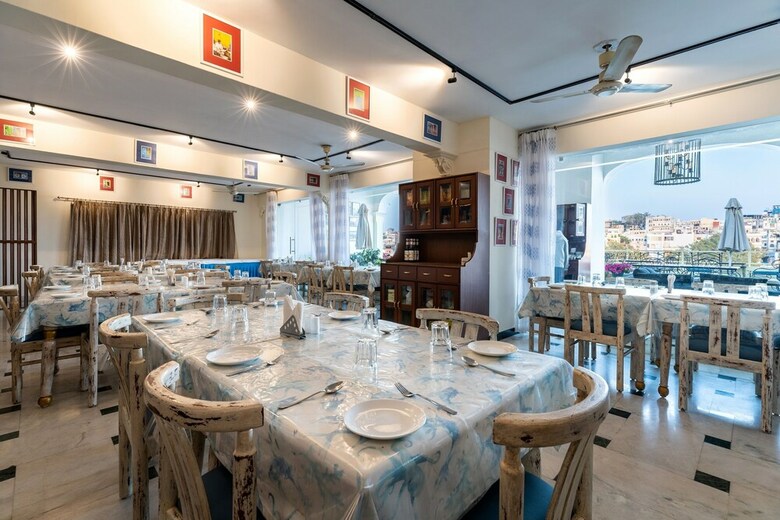 Hotel Sarovar On Lake Pichola