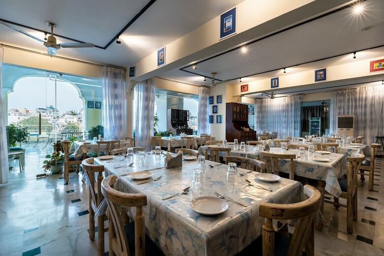 Hotel Sarovar On Lake Pichola