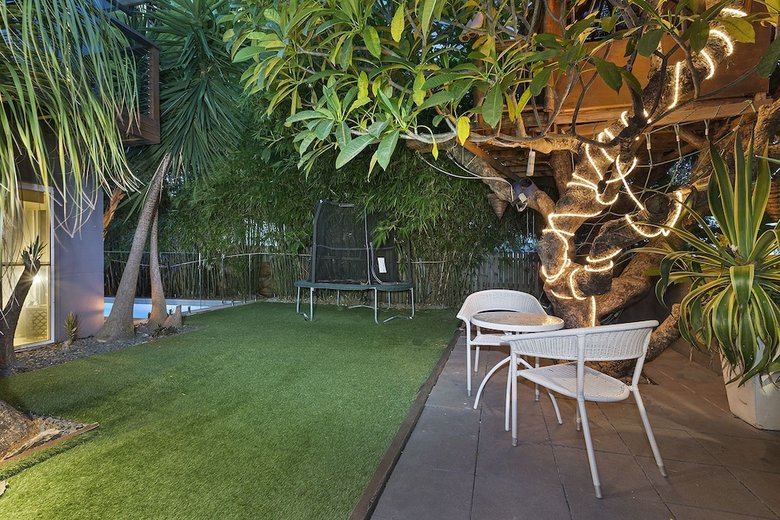 Resort Style Home Close To Airport & Cbd