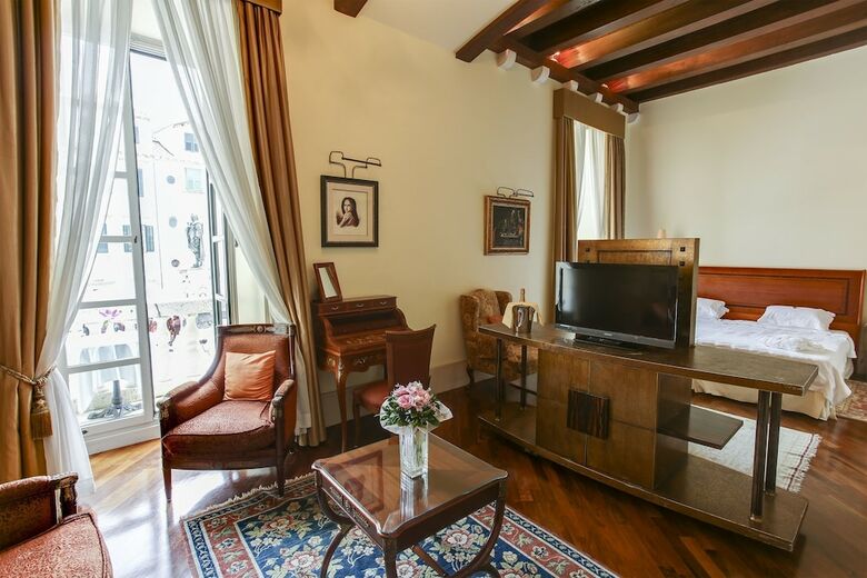 Hotel The Pucic Palace