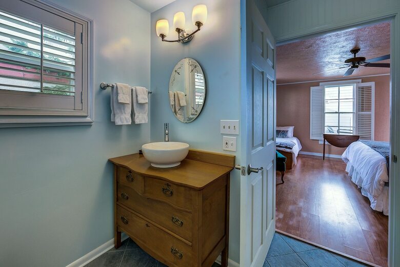 Hotel Carlisle Garden Suites