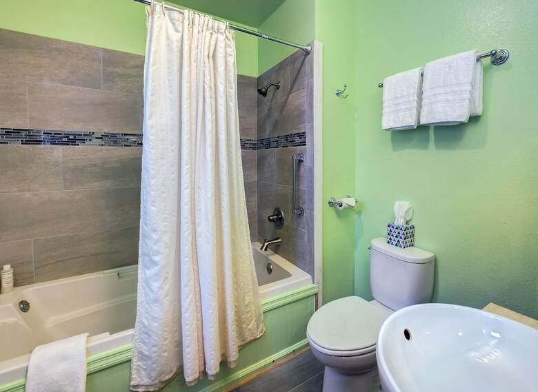 Hotel Carlisle Garden Suites