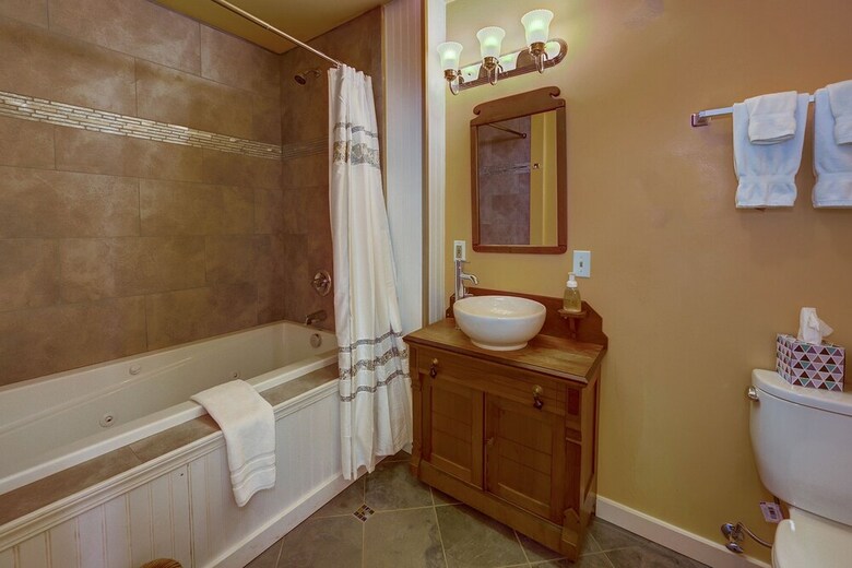 Hotel Carlisle Garden Suites