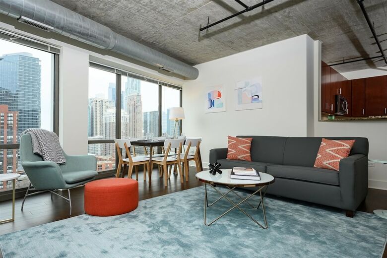Hotel Kasa Chicago South Loop Apartments