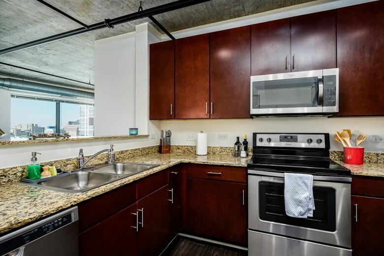 Hotel Kasa Chicago South Loop Apartments