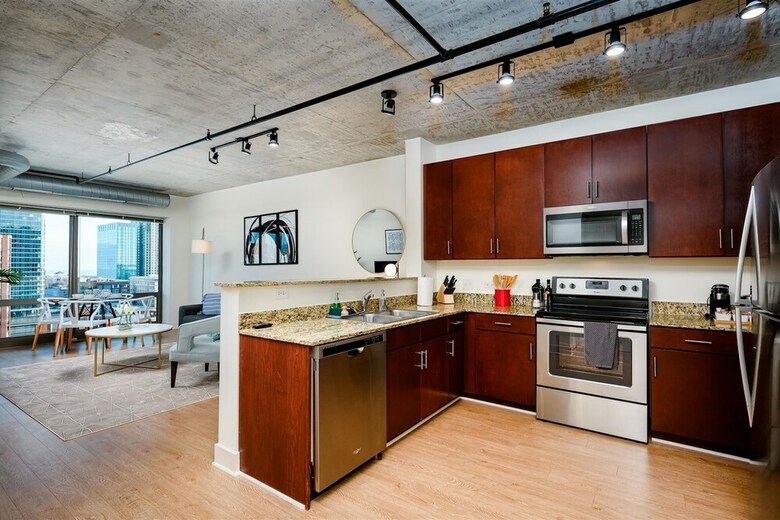 Hotel Kasa Chicago South Loop Apartments