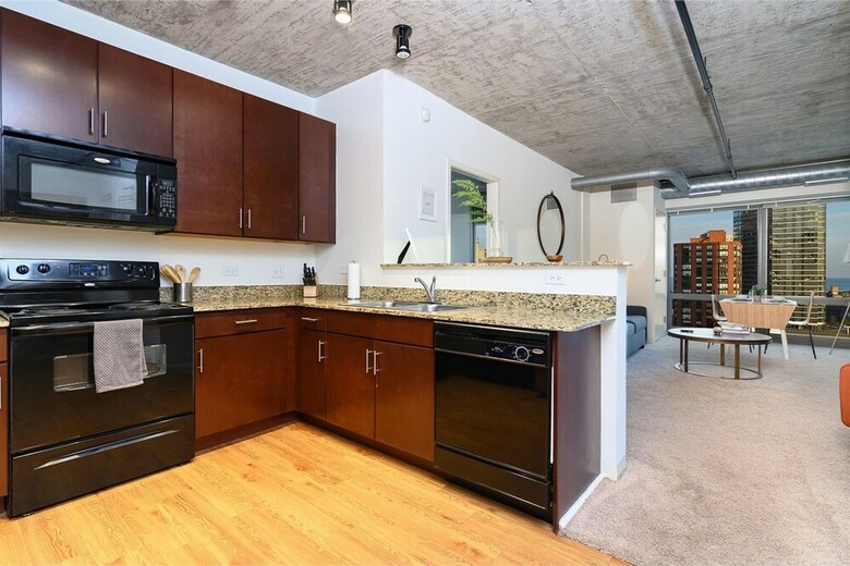 Hotel Kasa Chicago South Loop Apartments