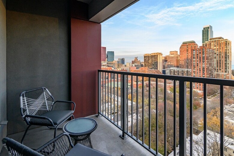 Hotel Kasa Chicago South Loop Apartments