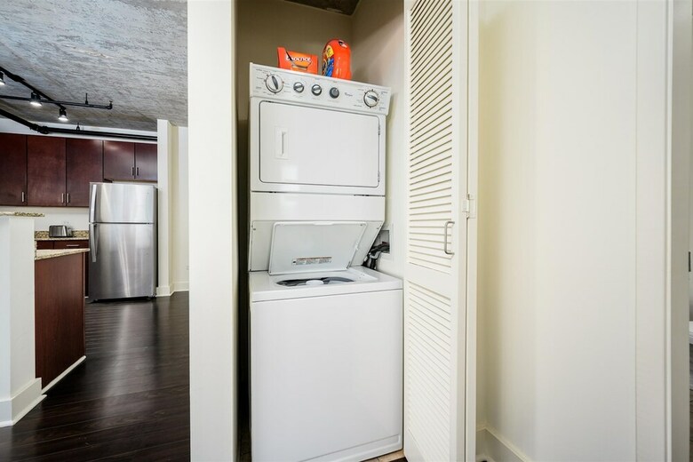 Hotel Kasa Chicago South Loop Apartments