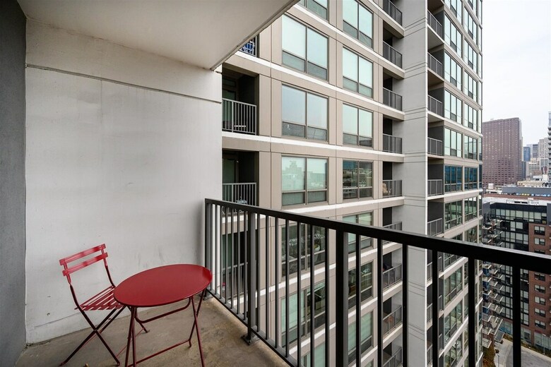Hotel Kasa Chicago South Loop Apartments