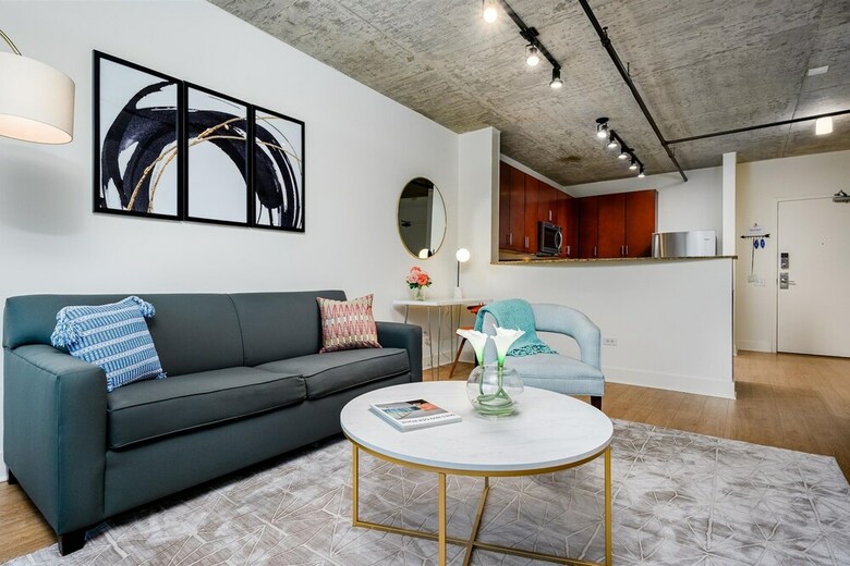 Hotel Kasa Chicago South Loop Apartments