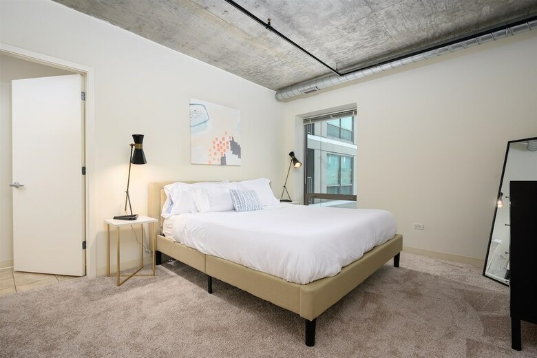 Hotel Kasa Chicago South Loop Apartments