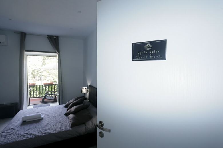 Esposito Plaza - Rooms & Suite