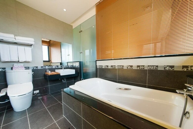 Hotel Geothermal Rise Leisure B&B