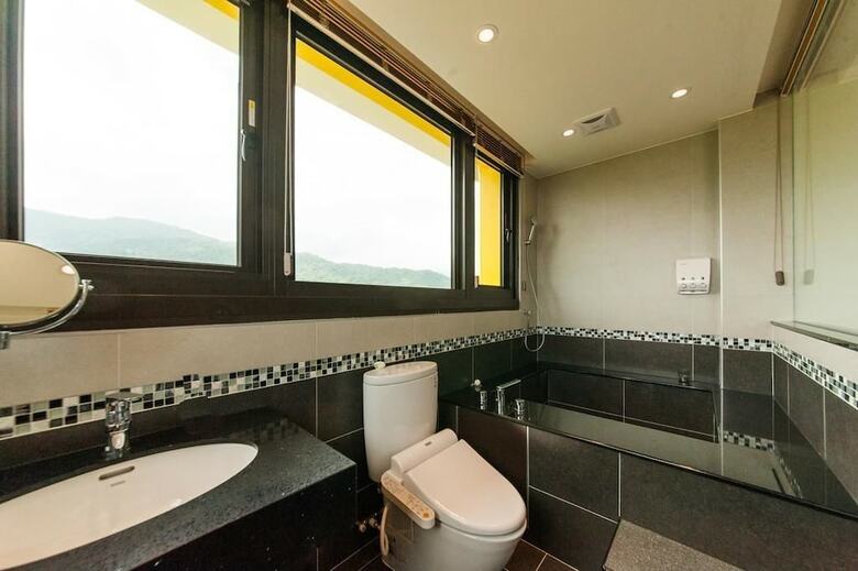 Hotel Geothermal Rise Leisure B&B
