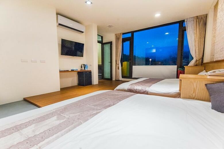 Hotel Geothermal Rise Leisure B&B