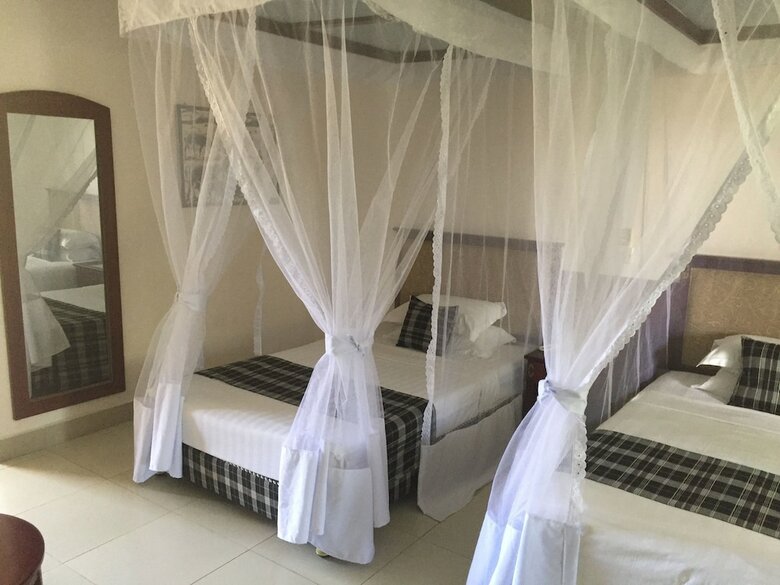 Oceanic Bay Hotel & Resort