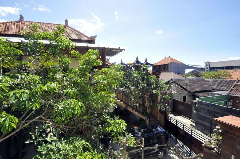 Hotel Kings House Kesari