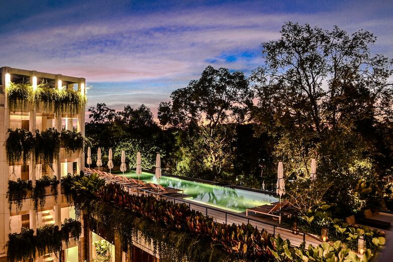 Hotel Treeline Urban Resort