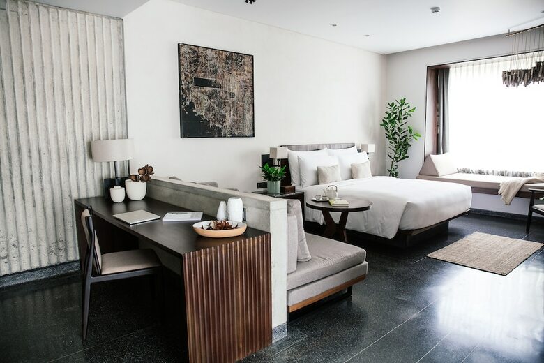 Hotel Treeline Urban Resort