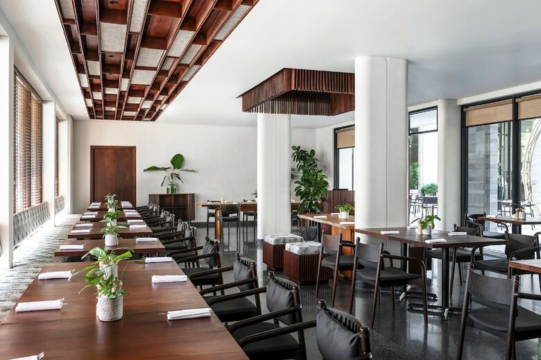 Hotel Treeline Urban Resort