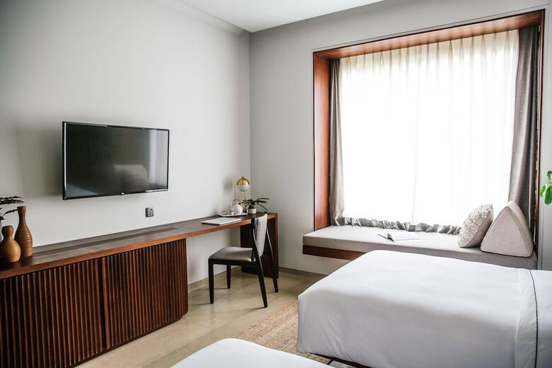Hotel Treeline Urban Resort