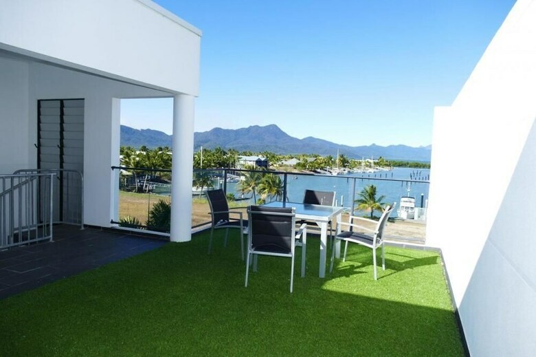 Hinchinbrook Holiday Apartments