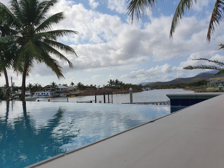 Hinchinbrook Holiday Apartments