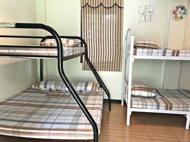 Hotel Jenmac's Resort