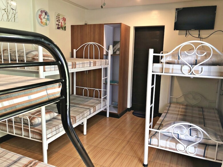 Hotel Jenmac's Resort