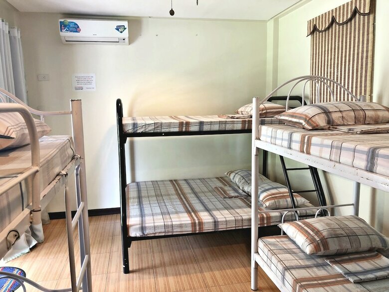 Hotel Jenmac's Resort