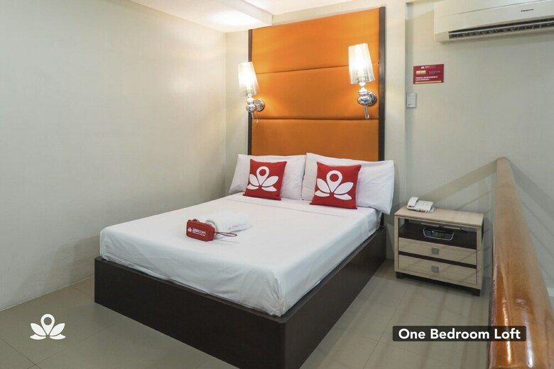 Hotel Zen Premium Near Rockwell Makati