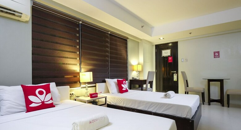 Hotel Zen Premium Near Rockwell Makati