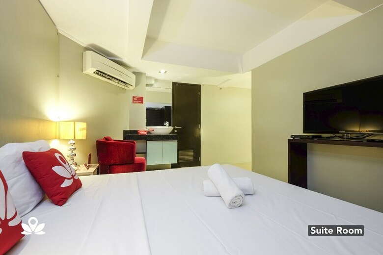Hotel Zen Premium Near Rockwell Makati