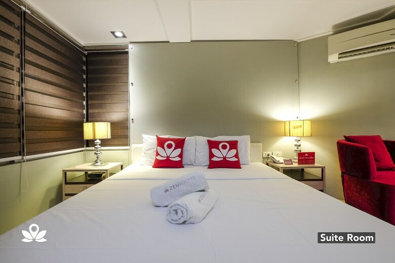 Hotel Zen Premium Near Rockwell Makati