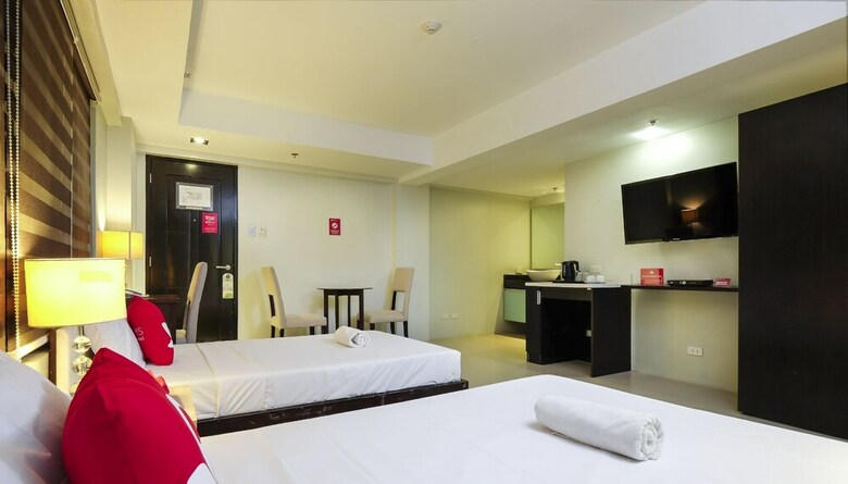 Hotel Zen Premium Near Rockwell Makati
