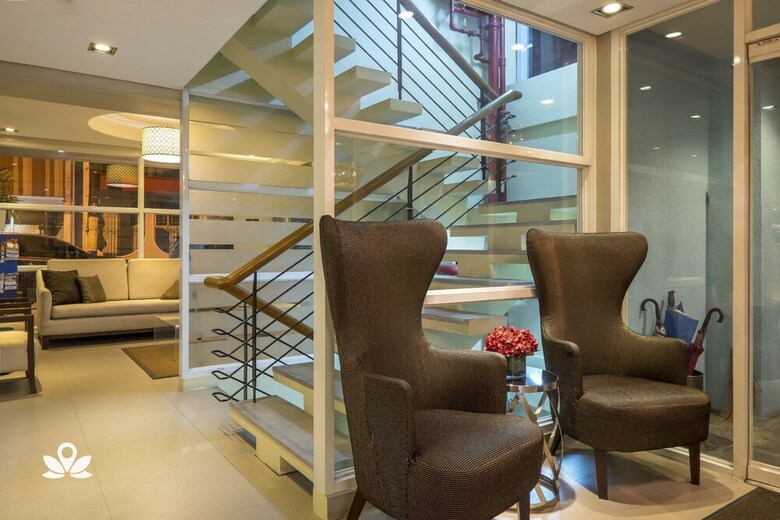 Hotel Zen Premium Near Rockwell Makati