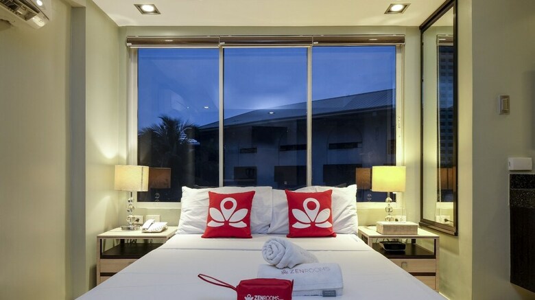 Hotel Zen Premium Near Rockwell Makati